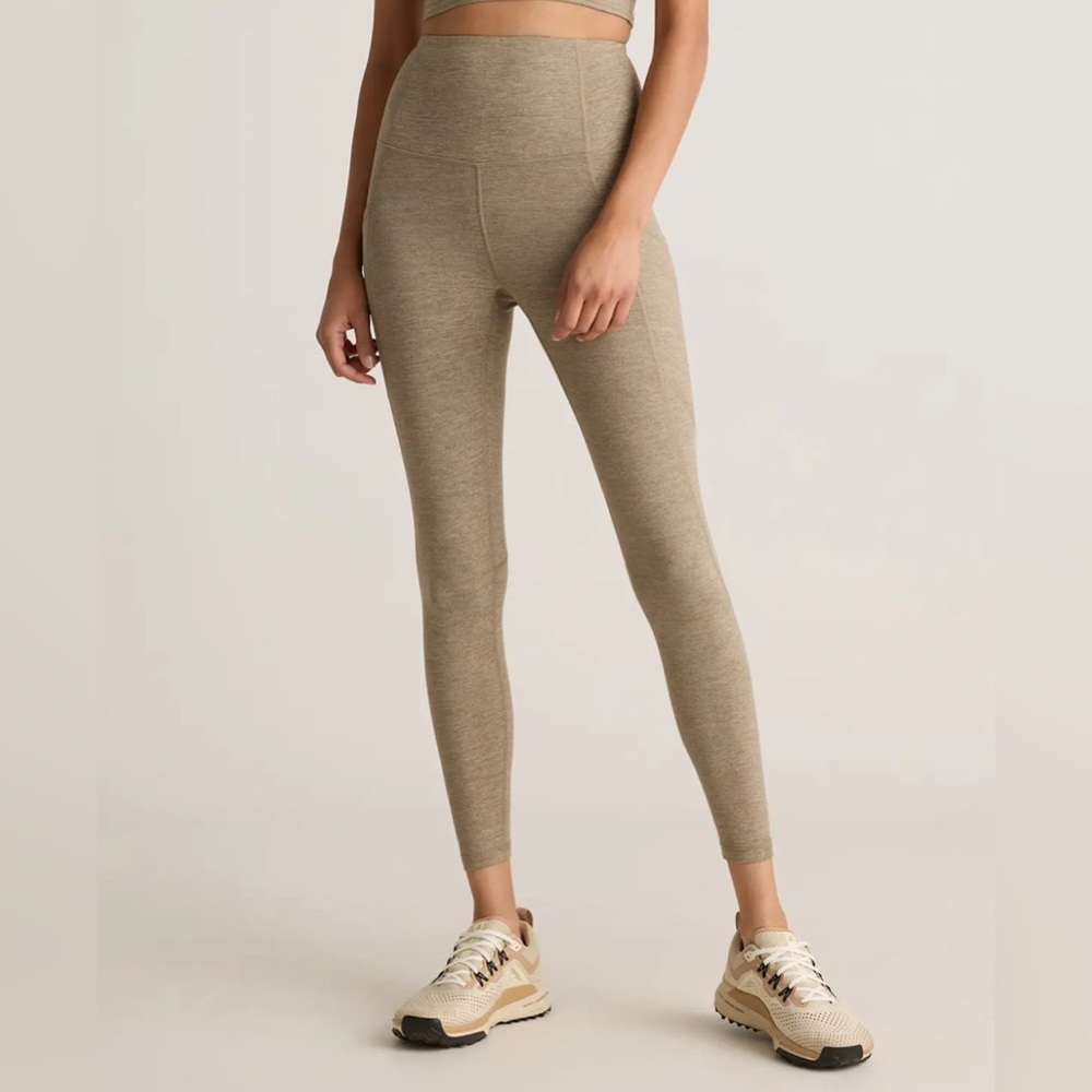 Quince | Ultra-soft High Waisted Pocket Legging